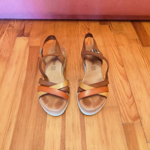 Eva Frutos leather platform sandals like new, yellow and orange