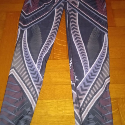 Baya leggings Small used, multicolor with nice print