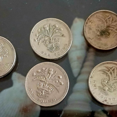 One pound England like new, pack of 16 pieces 1983-1986