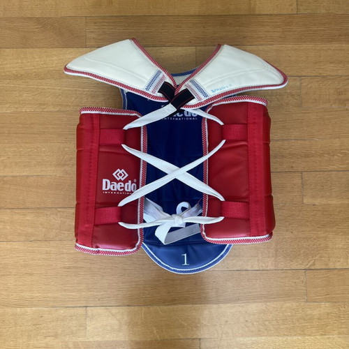 Daedo Taekwondo Chest Protector and Helmet like new