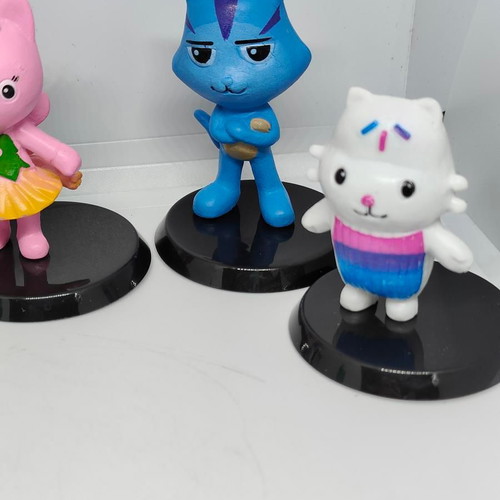 Gabby's Dollhouse collectible figures set of 6, like new