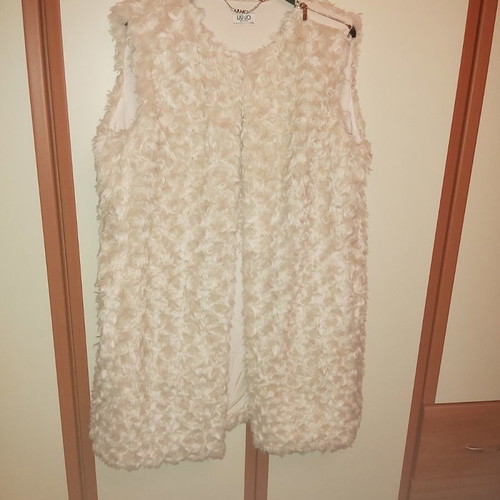 Liu Jo fur vest beige like new, size medium