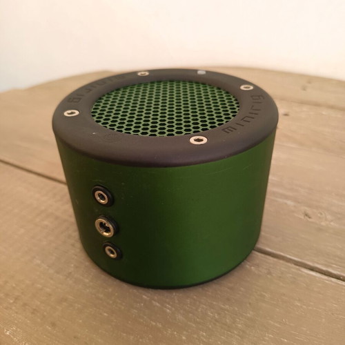Minirig Portable Bluetooth Speaker used, charging issue, with case and charger