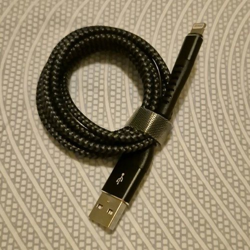 I-phone USB A to lightning cable 1 meter like new