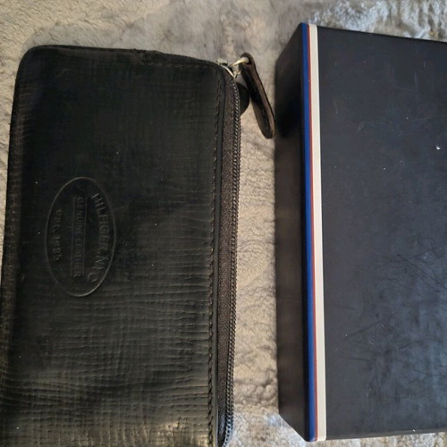 Tommy Hilfiger wallet used for coins and cards 12x8