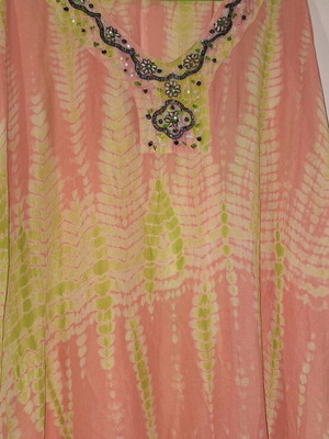 Shirts pink green medium large like new
