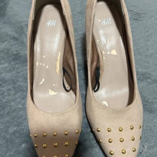 Beige suede pumps with gold studs H&M like new, size 39