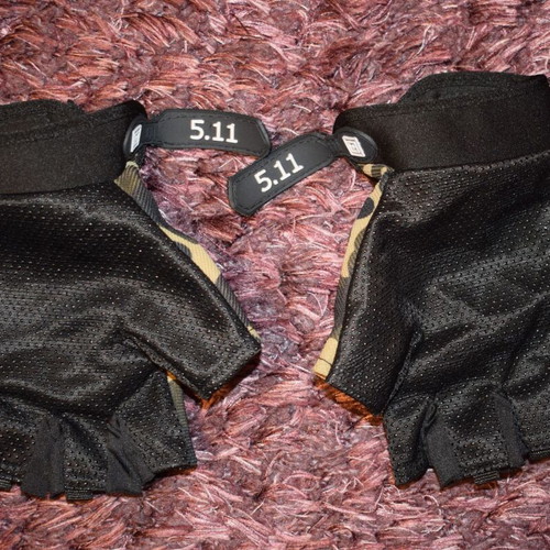 5.11 tactical gloves used, size M, camouflage print