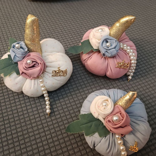 Gouria pumpkins with handmade flowers and pearls new