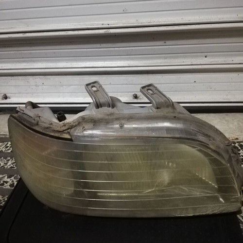 Front headlights for Honda Civic Fastback 1996 used, right damaged