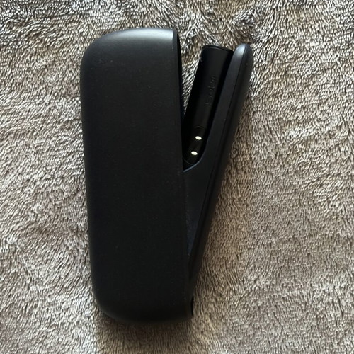 Iqos Illuma like new with box and manual