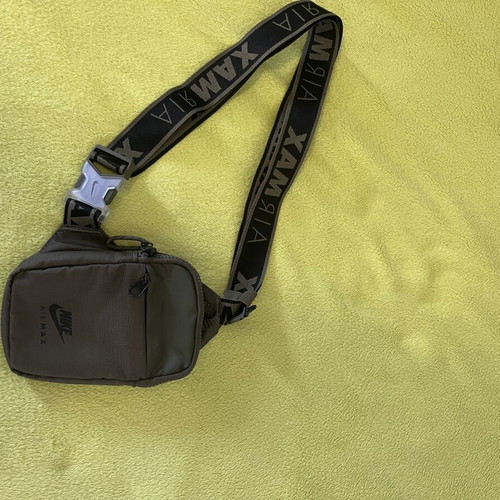 Nike Air Max Crossbody Bag like new, khaki