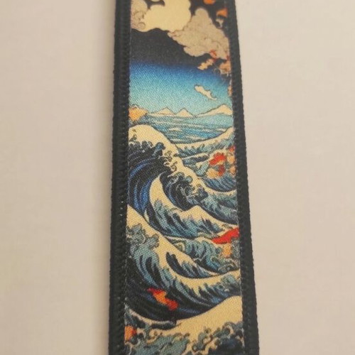 Embroidered fabric keychain The Great Wave Off Kanagawa new, multicolor