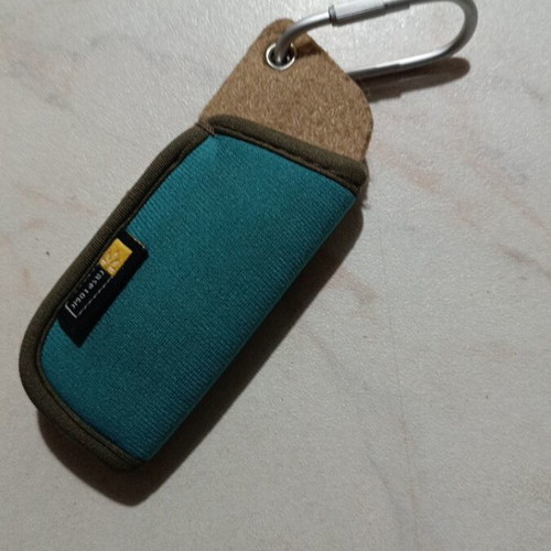 CaseLogic neoprene case for 2 USB like new