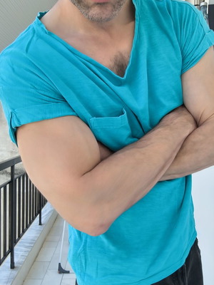 H&M men's T-shirt medium turquoise like new, cotton