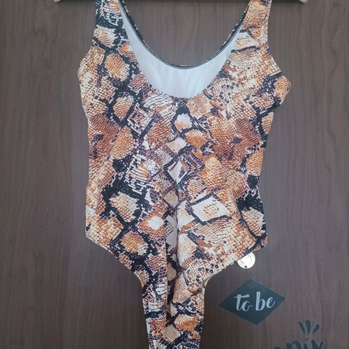 One-piece swimsuit like new, sizes M and L