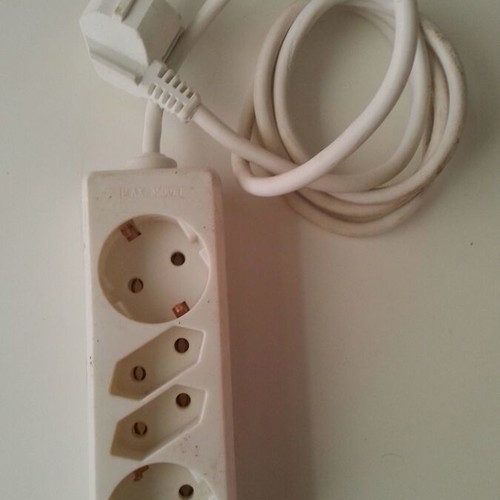 Power strip like new, max 3,500 watts