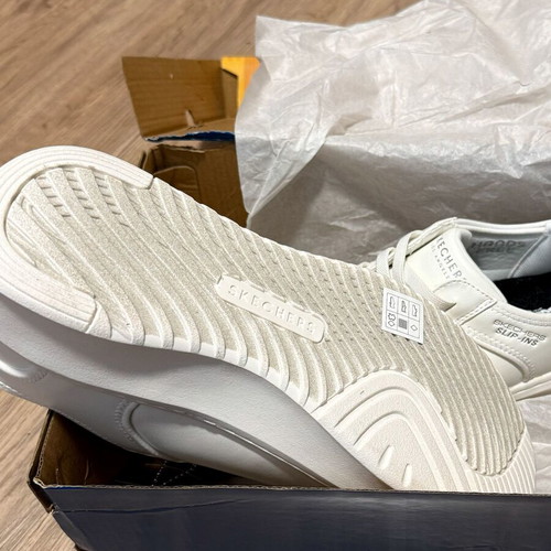 Skechers Slip-ins new, size 42.5, white casual shoes