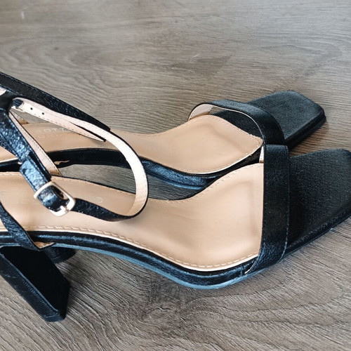 La Bottine Souriante black sandals new, synthetic leather, size 39
