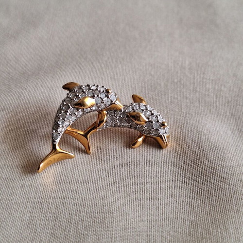 Swarovski Crystal Twin Dolphins Pin Brooch new, white and gold-tone
