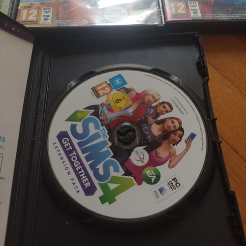 The Sims 4 PC game collection, 7 DVDs