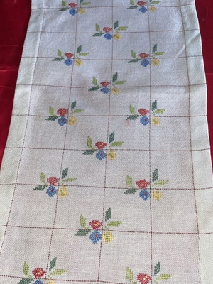 Rectangular table runner with hand embroidery and fringes, new