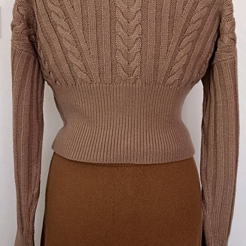 Review knitted cardigan in brown color like new, size S/M