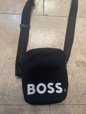 Τσαντάκι Hugo Boss μεταχειρισμένο, σκούρο μπλε