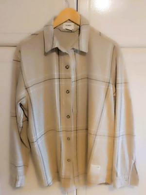 Overshirt Shacket σε μπέζ αποχρώσεις Pull and Bear σαν καινούργιο