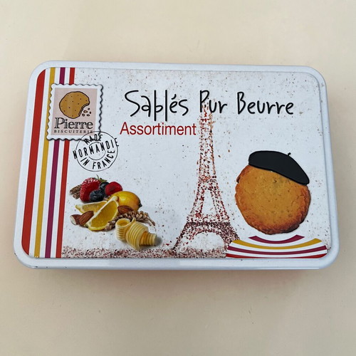 Two metal storage boxes like new, ideal for biscuits