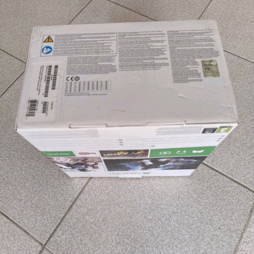 Xbox 360 E packaging box used, without internal dividers