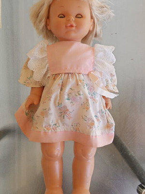 Vintage Famosa Spain doll 1994 used, collectible