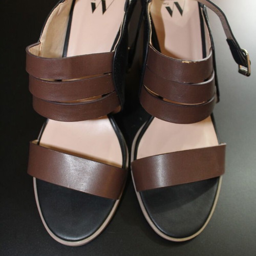 Vanessa Wu Heels with Thick Heel (No 39) - In Excellent Condition