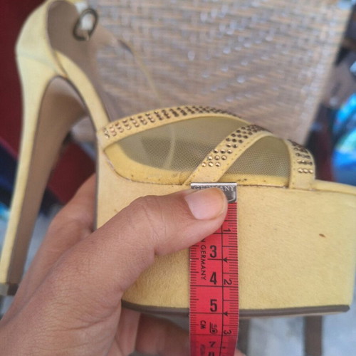 Tulipano yellow pumps like new size 39 with rhinestones