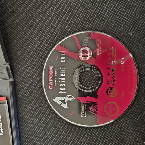 Resident Evil 4 Nintendo GameCube game used, 2 discs with manuals