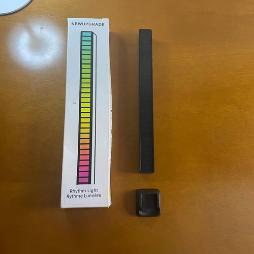 Decorative sound bar like new that changes color with sound