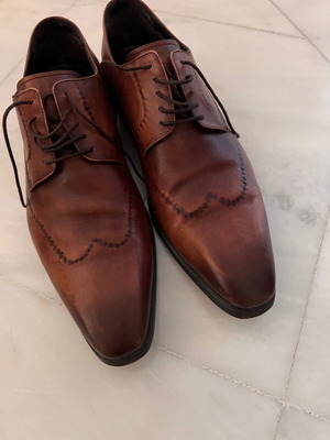 Παπούτσια χειροποίητα Bruno Magli σαν καινούργια, νούμερο 8.5