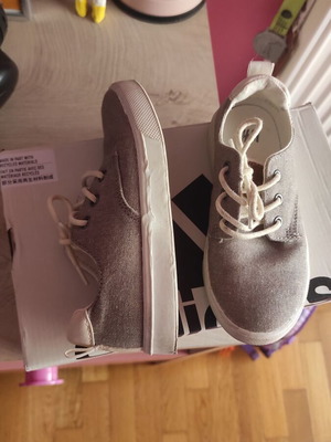 H&M Casual Shoes Size 28 For Boys Like New, Gray Beige