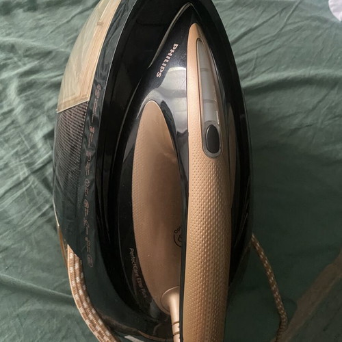Philips PerfectCare Elite Plus steam iron system 8bar used with tank