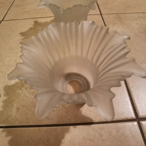 Glass for wall lights 2 pieces in excellent condition