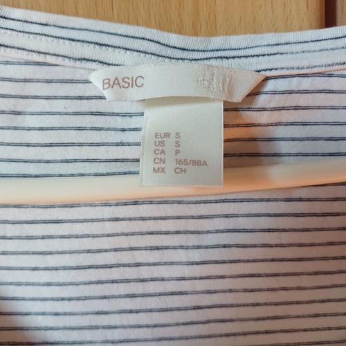 H&M women's t-shirts pack of 4 like new, size S