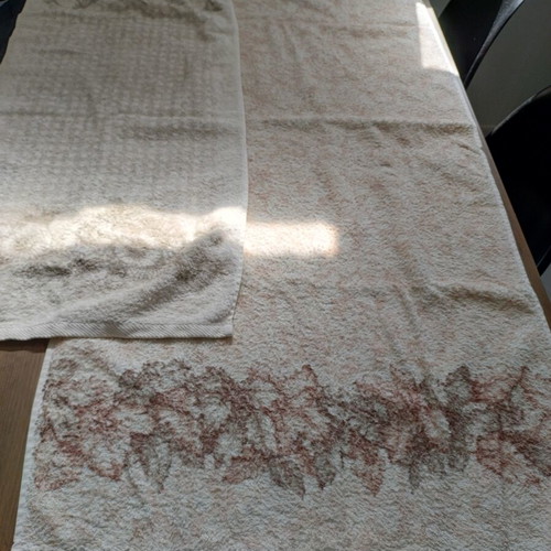 Towel set like new, body and face