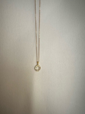Necklace with circular motif and sparkling zirconia made of gold stainless steel new