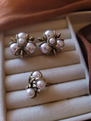 Stalait Vintage Faux Pearl Jewelry Set Gold Tone Floral Design like new