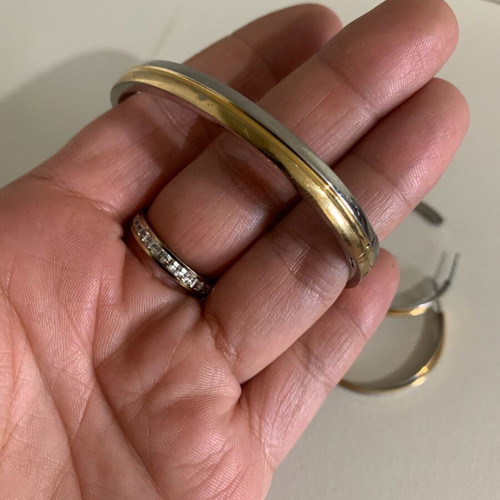 Kalli stainless steel set like new, gold and silver colors