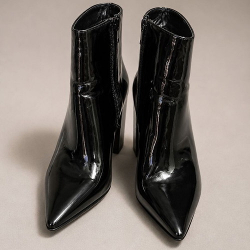 Black patent ankle boots size 36, like new, 10 cm heel