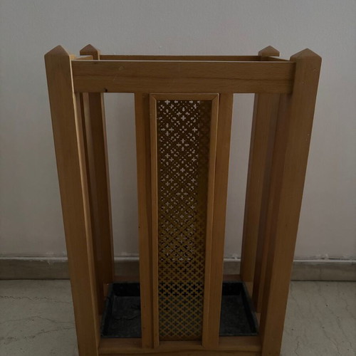 Umbrella stand used