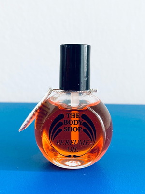 The Body Shop Rose Musk Perfume Oil 15ml like new, discontinued