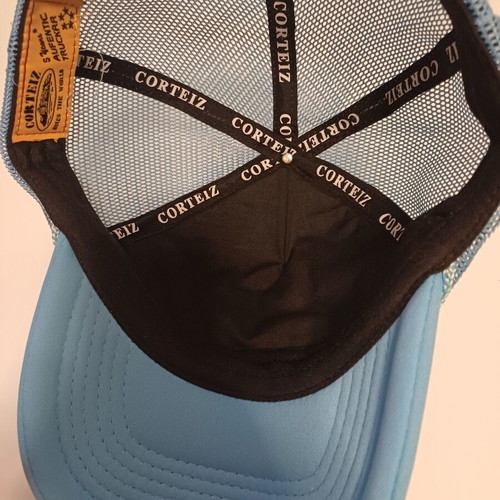 Corteiz hat turquoise, like new, modern and comfortable