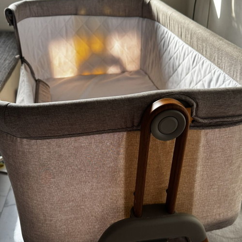 Chipolino Sweet Dreams bedside crib used with mattress and wheels